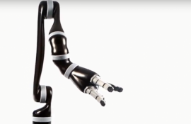 شركة تنتج ذراعا روبوتية لمساعدة ذوى الاعاقة