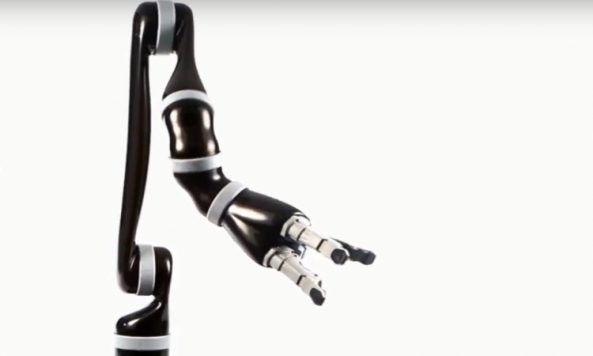 شركة تنتج ذراعا روبوتية لمساعدة ذوى الاعاقة